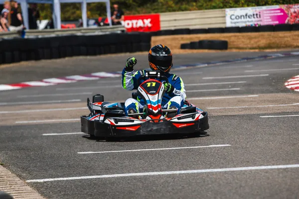 3 Hour Endurance Photo